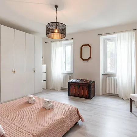 Casa Vittoria Tatil Evi Maslianico